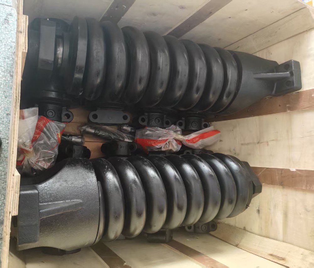 中聯(lián)360C旋挖鉆機(jī)配件一批發(fā)往馬來(lái)西亞